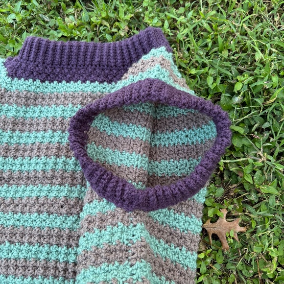 Handmade Tan and Green Striped Crochet Vest - Picture 4 of 5